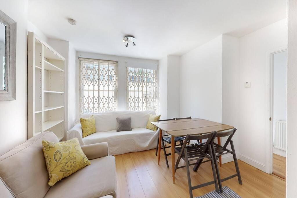 Apartment Cosy 2 Bedroom Garden Flat In West Kensington *